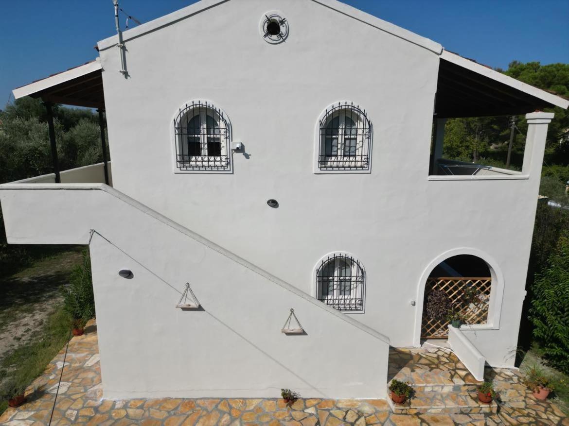 Litheres Kouros Apartments מראה חיצוני תמונה