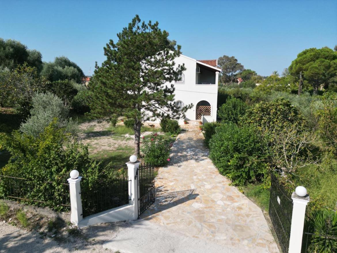Litheres Kouros Apartments מראה חיצוני תמונה