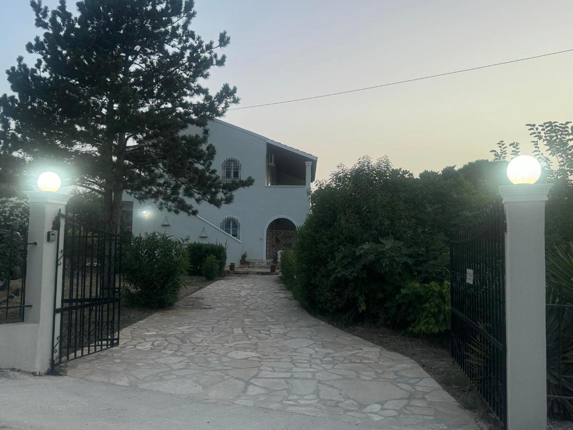 Litheres Kouros Apartments מראה חיצוני תמונה